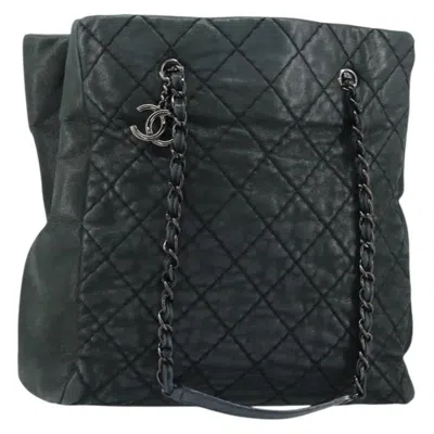 Pre-owned Chanel Cc Charm Tote Quilted Iridescent Calfskin Green Leather Tote Bag Bag ()