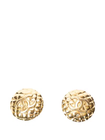 Pre-owned Chanel Cc Clip-on Earrings In Gold