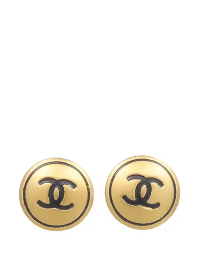 Pre-owned Chanel Cc Clip-on Earrings In Gold