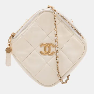 Pre-owned Chanel Cc Clutch With Chain White Lambskin Leather Crossbody Bag