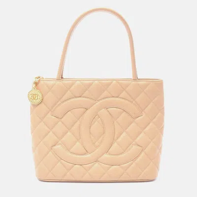 Pre-owned Chanel Cc Coco Medallion Beige Calfskin Tote Ghw In Sand