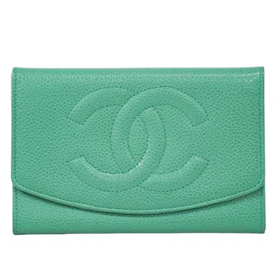 Pre-owned Chanel Cc Compact Wallet Caviar Leather Wallets Accessory () In Green