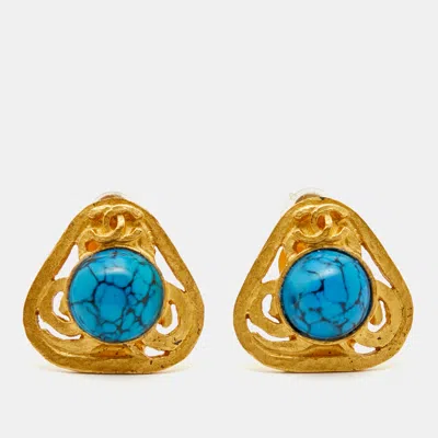 Pre-owned Chanel Cc Composite Gold Tone Earrings