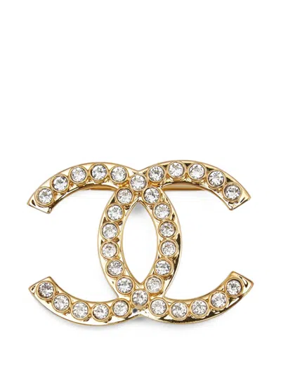 Pre-owned Chanel Cc Crystal Brooch In Gold