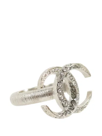 Pre-owned Chanel Cc Crystal Ring In Silver
