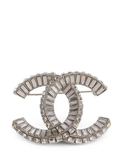 Pre-owned Chanel Cc Crystal-embellished Brooch In Silver