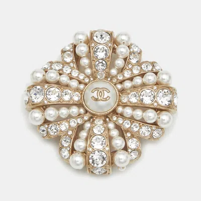 Pre-owned Chanel Cc Crystals Faux Pearl Gold Tone Brooch