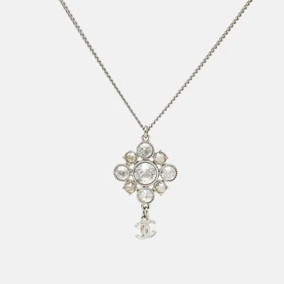 Pre-owned Chanel Cc Crystals Silver Tone Necklace