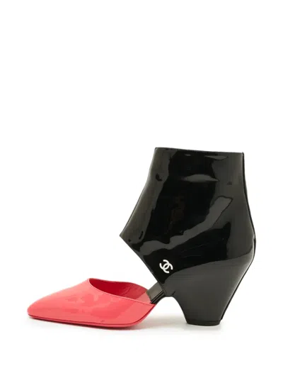 Pre-owned Chanel Cc Cut-out Ankle Boots In Black