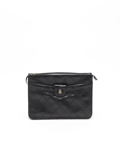 Pre-owned Chanel Cc Diamond Stitch Clutch In Black