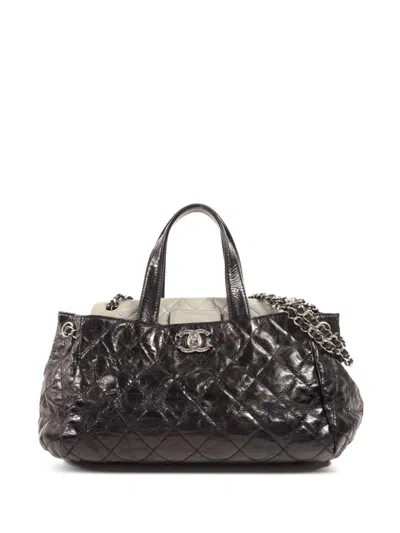 Pre-owned Chanel Cc Diamond-quilted Handbag In Black
