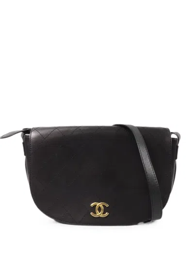 Pre-owned Chanel Cc Diamond-quilted Messenger Bag In Black