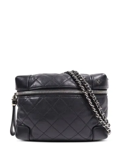 Chanel Cc Diamond-quilted Shoulder Bag In Black