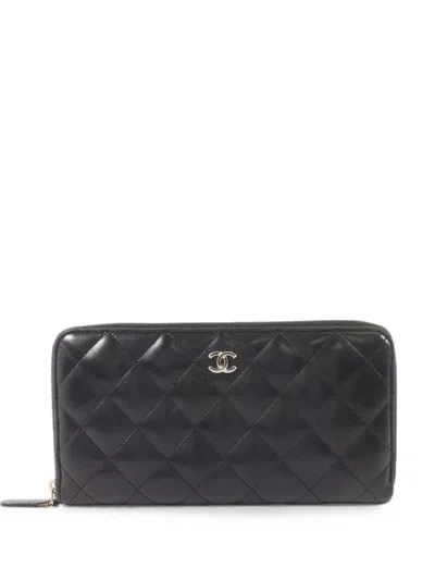 Chanel Cc Diamond-quilted Wallet In Black
