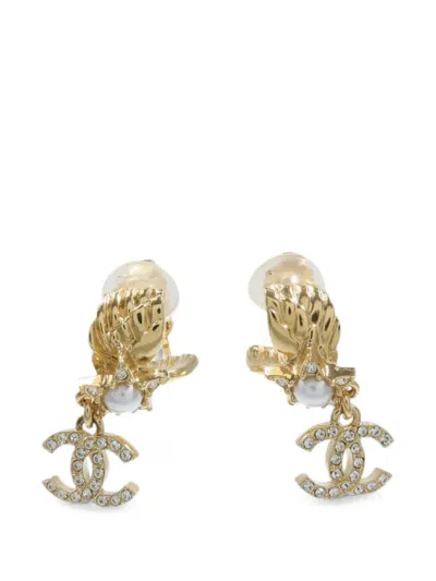 Pre-owned Chanel Cc Drop Earrings In Gold