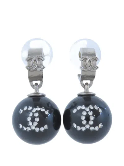 Pre-owned Chanel Cc Drop Earrings In Silver