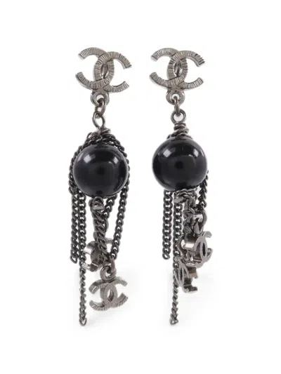 Pre-owned Chanel Cc Drop Earrings In Silver
