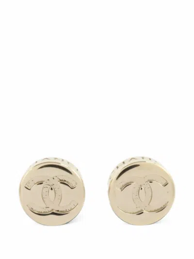 Pre-owned Chanel Cc Earrings In Gold