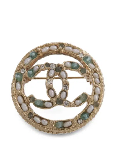 Pre-owned Chanel Cc Embellished Brooch In Gold