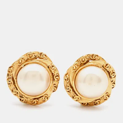 Pre-owned Chanel Cc Faux Pearl Gold Tone Clip On Earrings