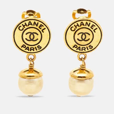 Pre-owned Chanel Cc Faux Pearl Gold Tone Drop Clip-on Earrings