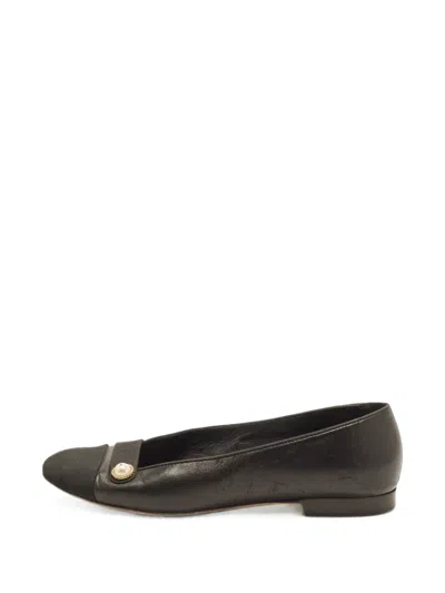 Pre-owned Chanel Cc Faux-pearl Ballet Flats In Black