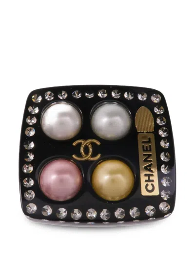Pre-owned Chanel Cc Faux-pearl Brooch In Black