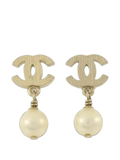 Pre-owned Chanel Cc Faux-pearl Drop Earrings In Gold