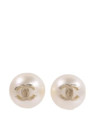 Pre-owned Chanel Cc Faux-pearl Earrings In Gold