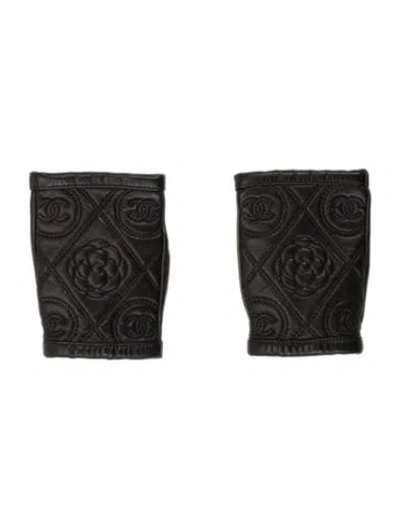 Pre-owned Chanel Cc Fingerless Gloves In Black