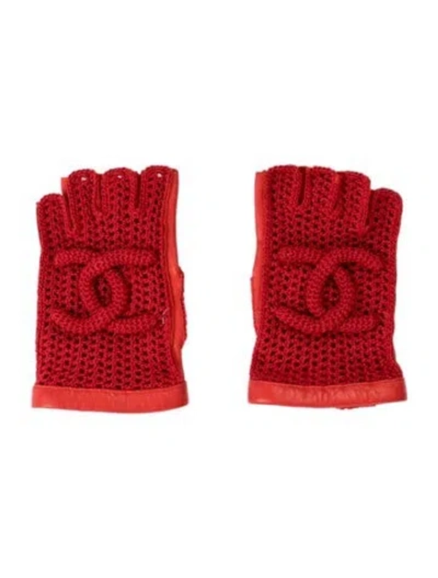 Pre-owned Chanel Cc Fingerless Gloves In Red