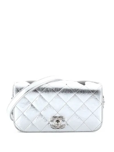 Pre-owned Chanel Cc Flap On Chain Quilted Hammered Metallic Calfskin Clutch Bag In Silver