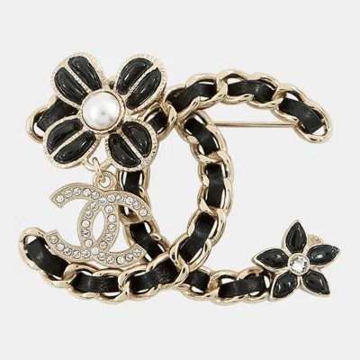 Pre-owned Chanel Cc Flower Ab9679 Gold Plated Leather Rhinestone Faux Pearl Brooch