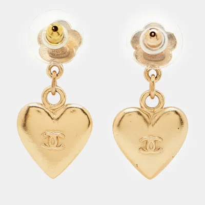 Pre-owned Chanel Cc Flower Heart Gold Tone Dangle Earrings
