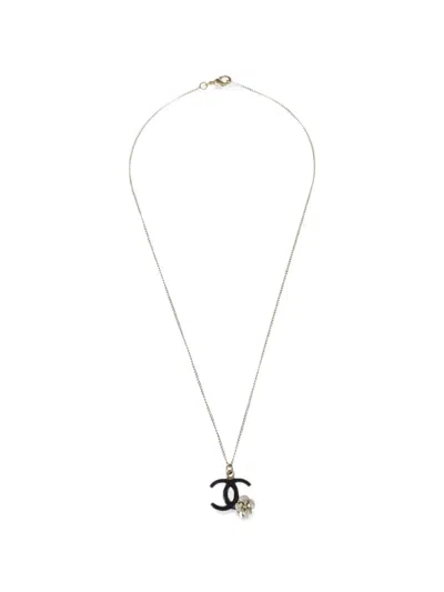 Pre-owned Chanel Cc Flower Pendant Necklace In Gold