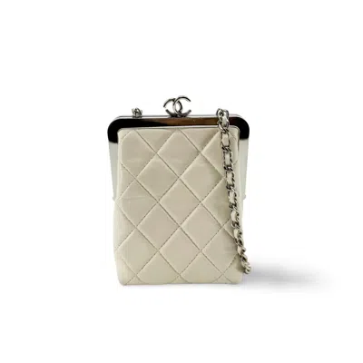 Pre-owned Chanel Cc Frame Clutch With Chain Quilted Lambskin And Plexiglass Beige Leather Clutche & Pouche Bag