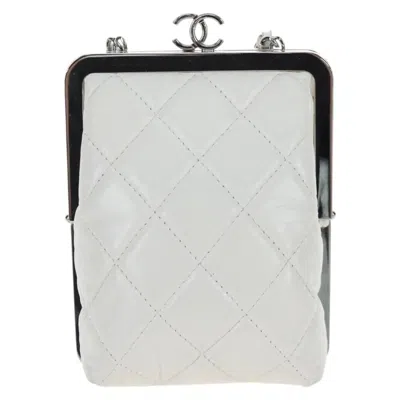 Pre-owned Chanel Cc Frame Clutch With Chain Quilted Lambskin And Plexiglass White Leather Clutche & Pouche Bag
