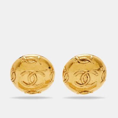 Pre-owned Chanel Cc Gold Tone Round Clip-on Stud Earrings