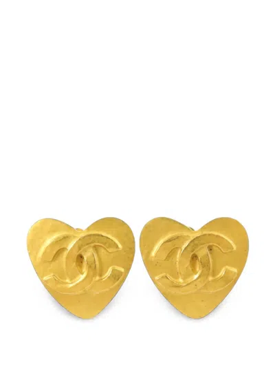 Pre-owned Chanel Cc Heart Clip-on Earrings In Gold