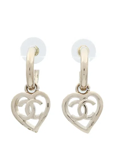 Pre-owned Chanel Cc Heart Earrings In Gold
