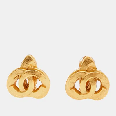 Pre-owned Chanel Cc Heart Gold Tone Clip On Earrings