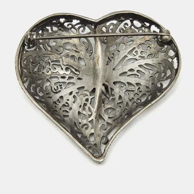 Pre-owned Chanel Cc Heart Ruthenium Metal Pin Brooch In Gray