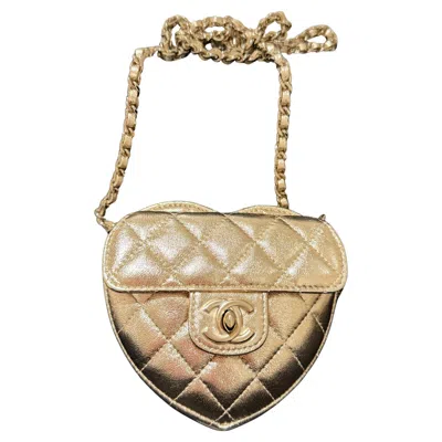 Pre-owned Chanel Cc Heart Small Clutch In Gold