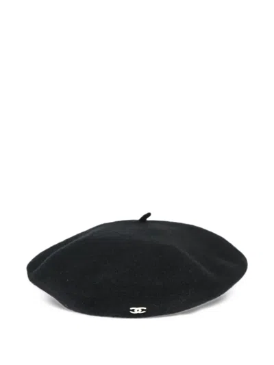 Pre-owned Chanel Cc Interlocking Beret Hat In Black