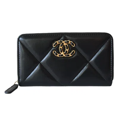 Pre-owned Chanel Cc Lambskin Quilted 19 Long Zipped Around Wallet Black