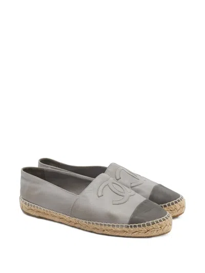 Pre-owned Chanel Cc Leather Espadrilles In Grey
