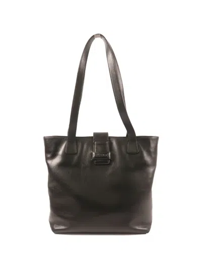 Pre-owned Chanel Cc Leather Shoulder Bag In Black