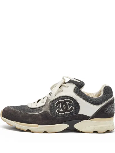 Pre-owned Chanel Cc Leather Sneakers