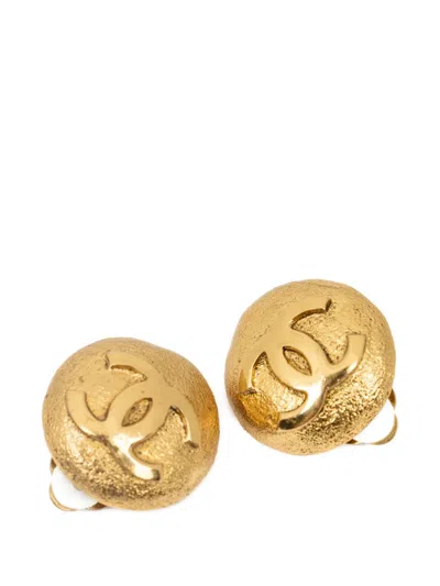 Pre-owned Chanel Cc Logo Clip-on Earrings In Gold