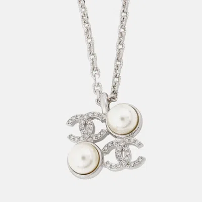Pre-owned Chanel Cc Logo Faux Pearl Necklace Silver Metal Faux Pearl Rhinestone